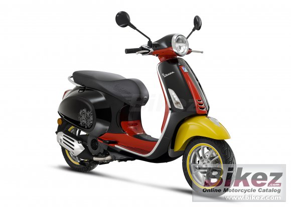 Vespa Primavera Disney Mickey Mouse Edition