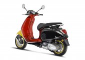 Vespa Primavera Disney Mickey Mouse Edition