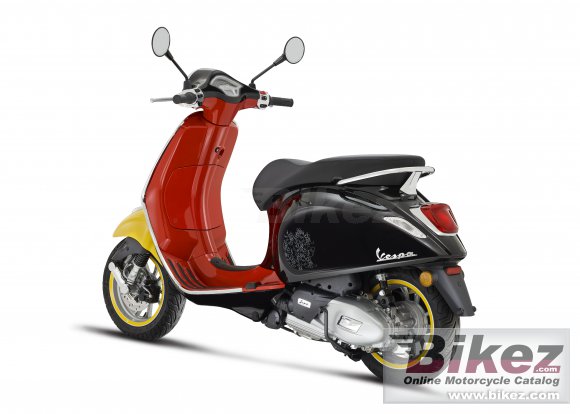 Vespa Primavera Disney Mickey Mouse Edition