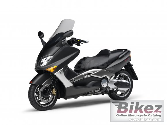 Yamaha Black Max ABS