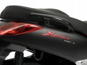 Yamaha Black X-Max 250