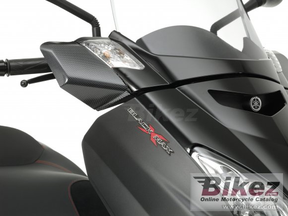 Yamaha Black X-Max 250