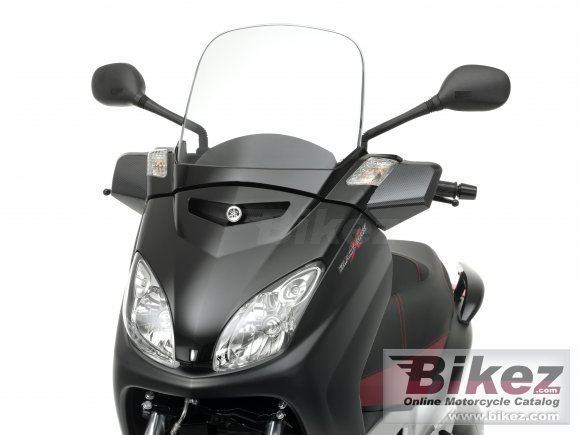 Yamaha Black X-Max 250