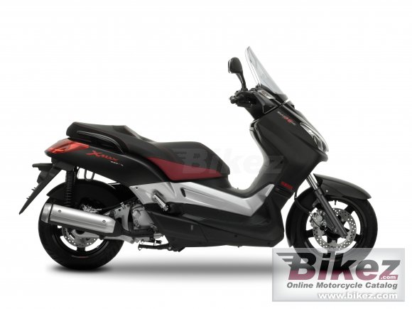 Yamaha Black X-Max 250