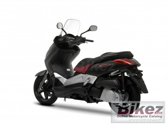 Yamaha Black X-Max 250