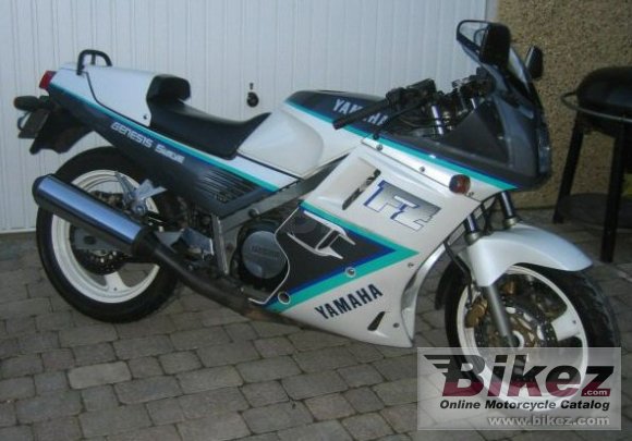 Yamaha FZ 750