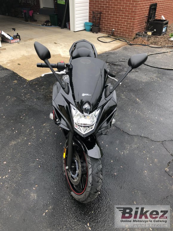 Yamaha FZ6R