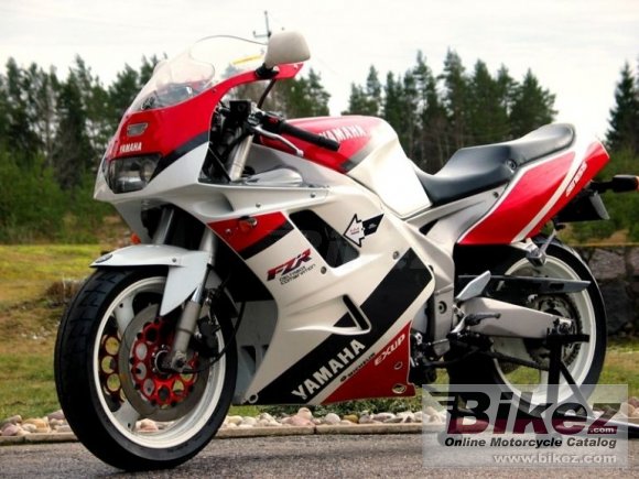 Yamaha FZR 1000