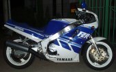 Yamaha_FZR_1000_Genesis_%28reduced_effect%29_1988