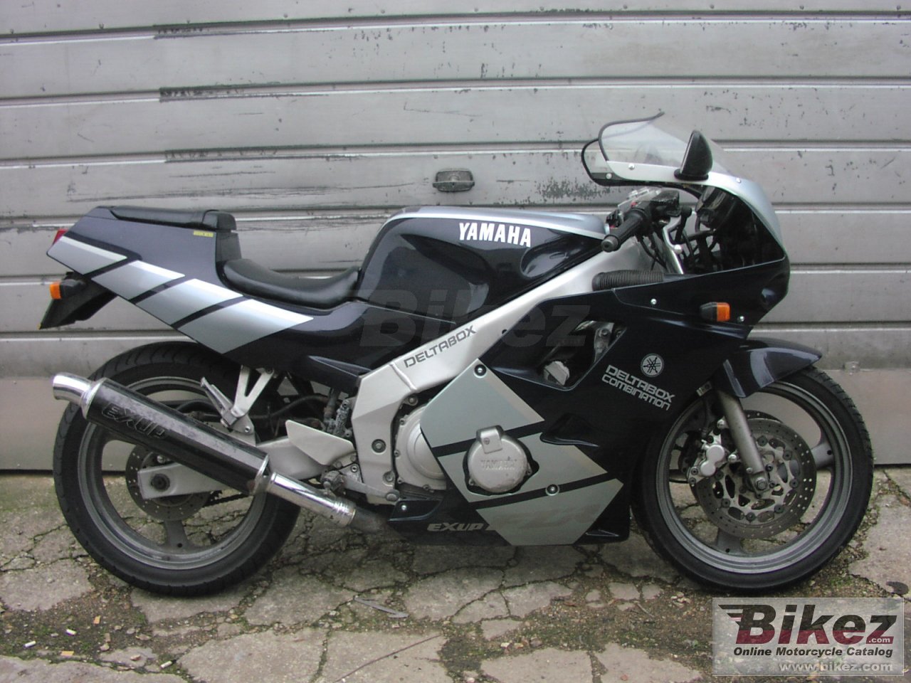 Yamaha FZR 250