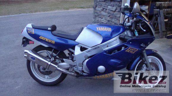 Yamaha FZR 600