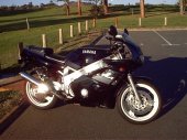 Yamaha_FZR_600_1992