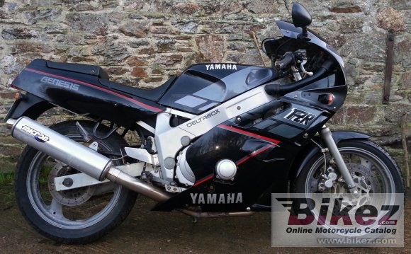 Yamaha FZR 600