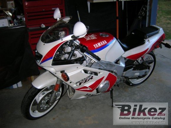 Yamaha FZR 600