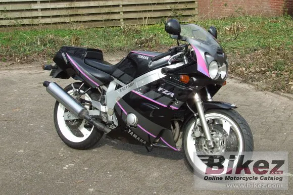 Yamaha FZR 600