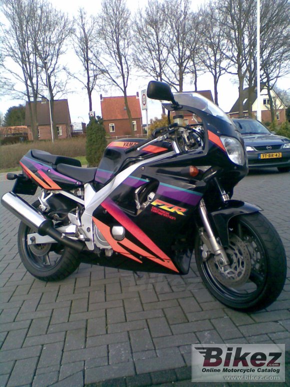 Yamaha FZR 600 R