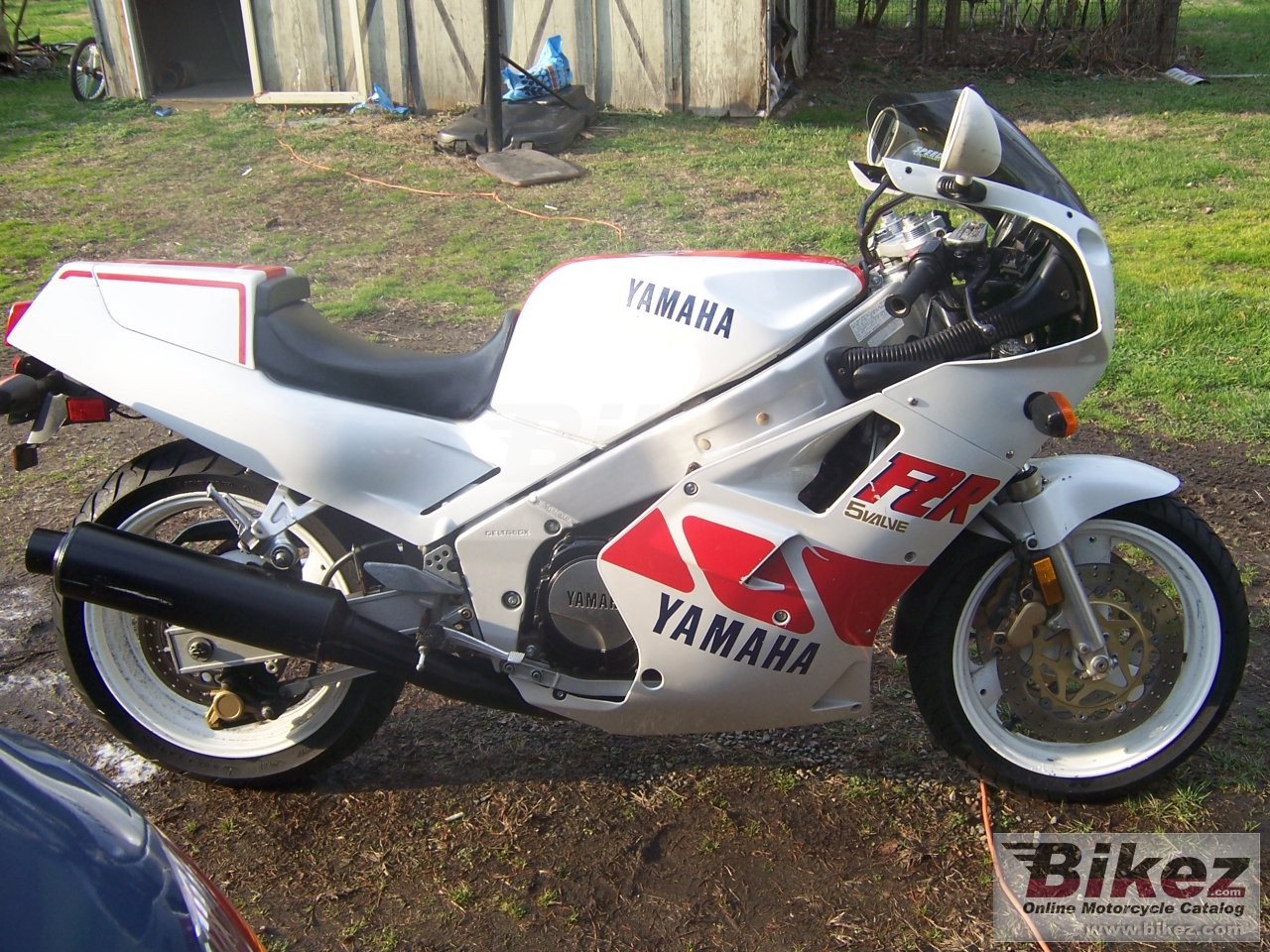 Yamaha FZR 750 Genesis (reduced effect)
