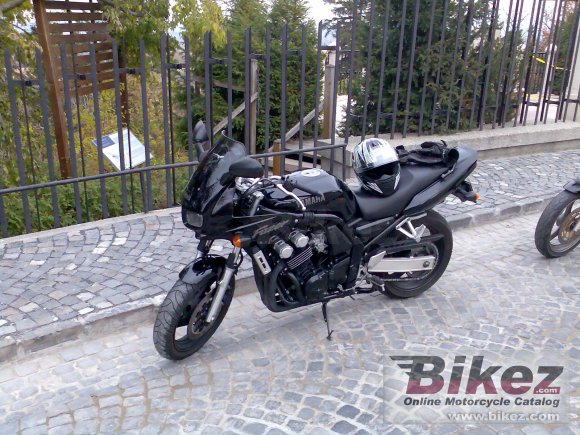 Yamaha FZS 600 Fazer