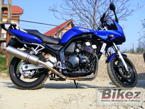 Yamaha FZS 600 Fazer