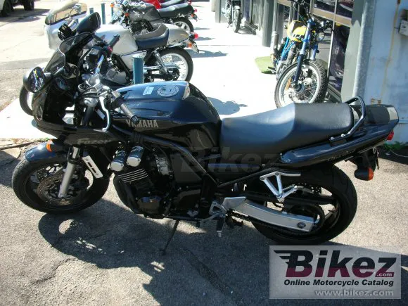 Yamaha FZS 600 Fazer