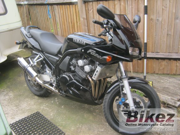 Yamaha FZS 600 Fazer