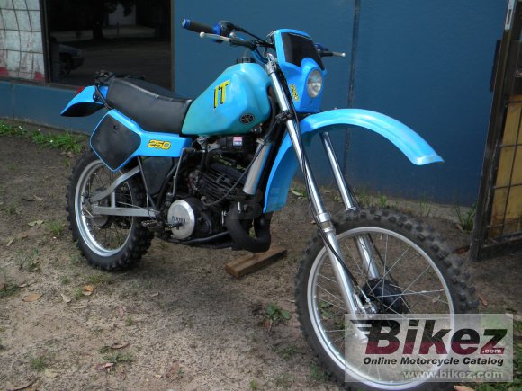 Yamaha IT 250