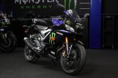 Yamaha_Monster_Energy__Yamaha_Motogp_Edition_YZF-R3_2020