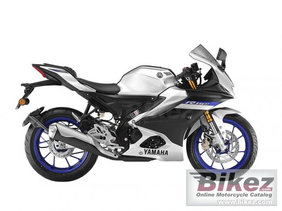 Yamaha R15M