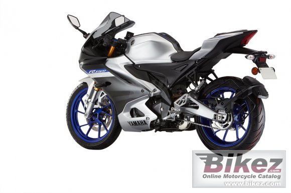 Yamaha R15M