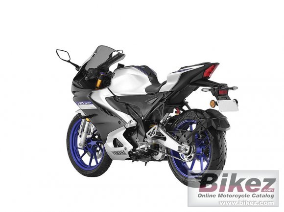 Yamaha R15M