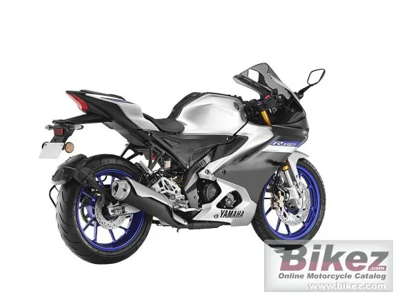 Yamaha R15M