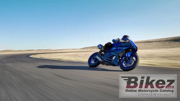 Yamaha R7