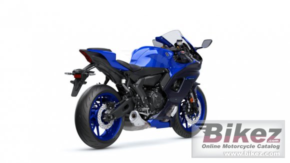 Yamaha R7