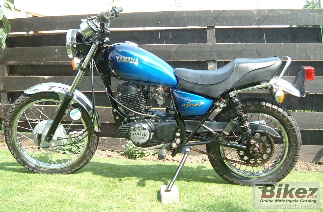 Yamaha SR 250 Special (reduced effect)
