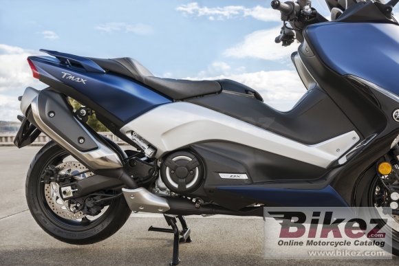 Yamaha TMAX DX