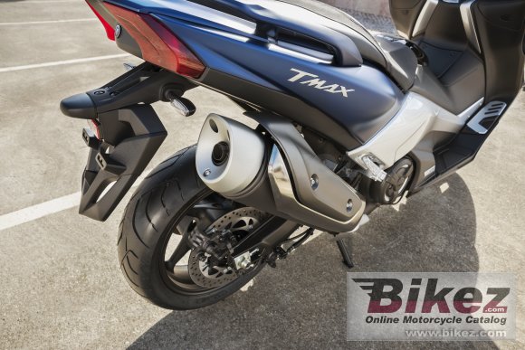 Yamaha TMAX DX