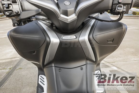 Yamaha TMAX DX