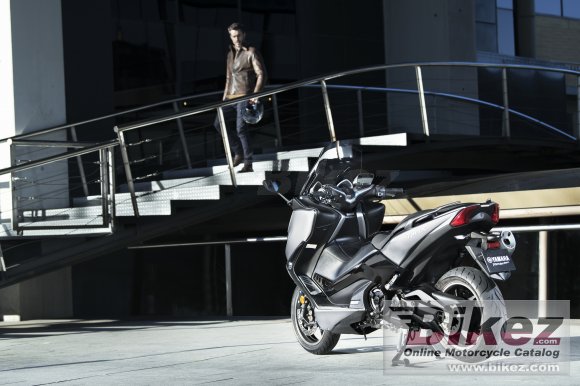 Yamaha TMAX DX