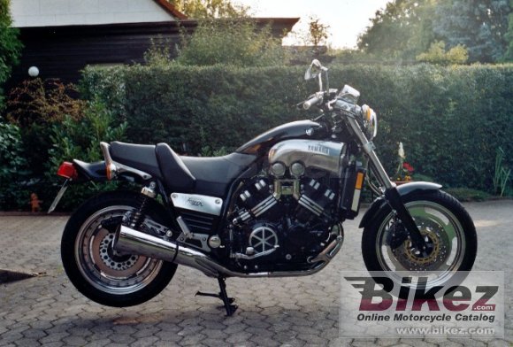 Yamaha V-Max 1200