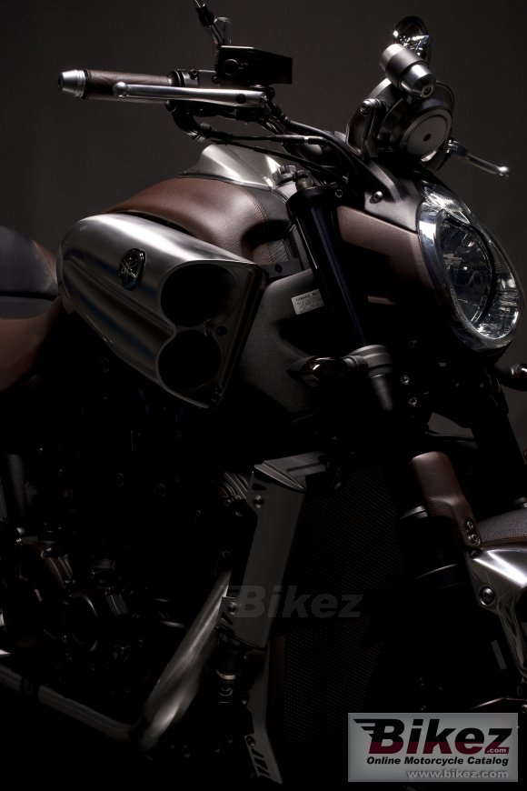 Yamaha V-Max Hermes