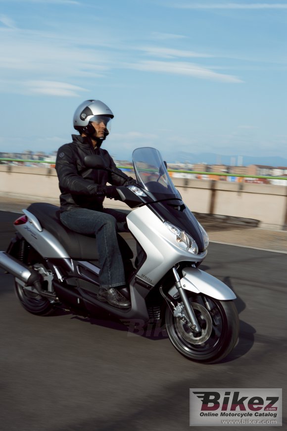 Yamaha X-Max 125