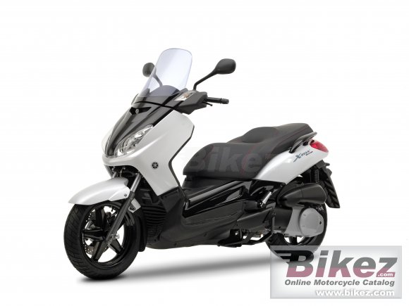 Yamaha X-Max 250