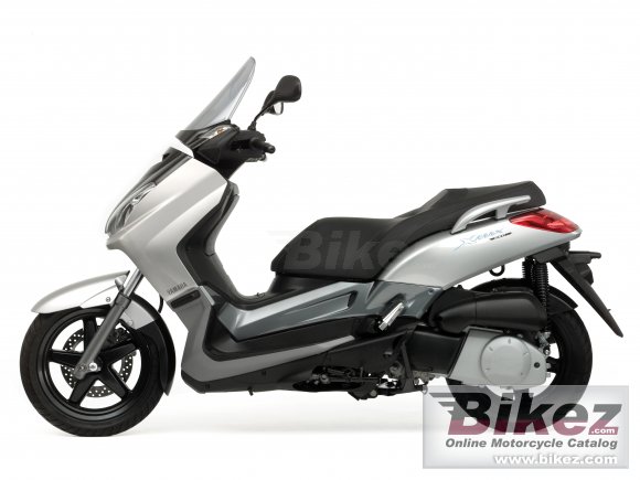 Yamaha X-Max 250