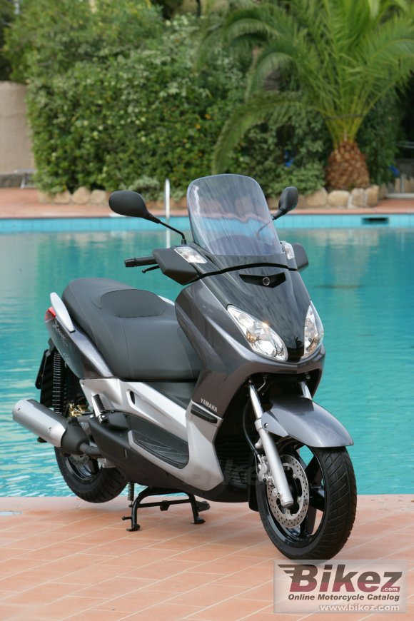 Yamaha X-Max 250