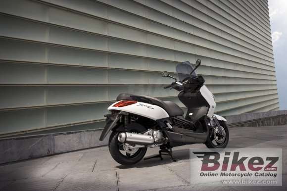 Yamaha X-Max 250