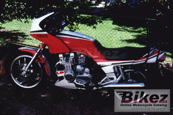 Yamaha XJ 900