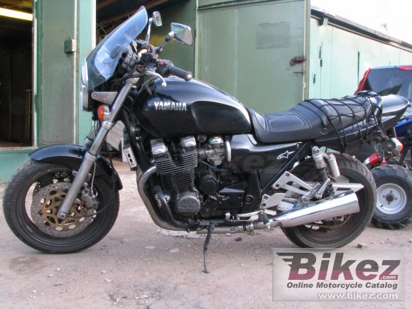 Yamaha XJR 1200