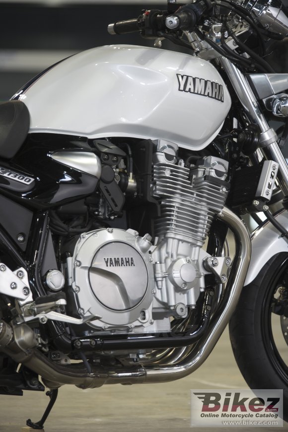 Yamaha XJR1300