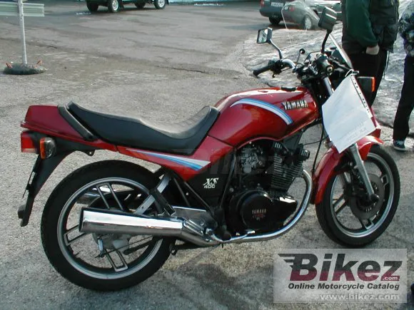 Yamaha XS 400 DOHC (reduced effect)