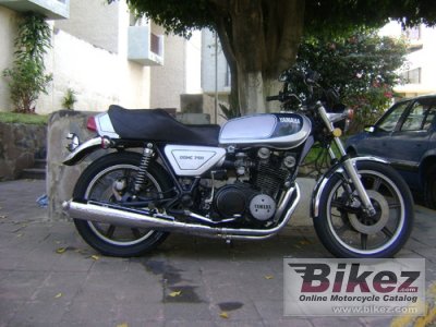 Yamaha XS 750